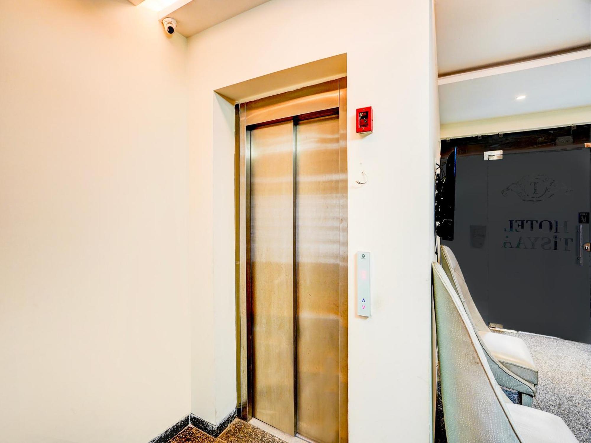 Super Townhouse Pitampura West Enclave Hotel Delhi  Exterior photo